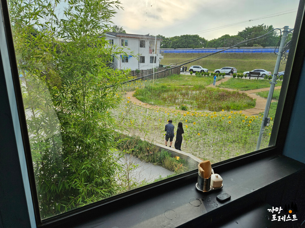 미트 패커 창가 View