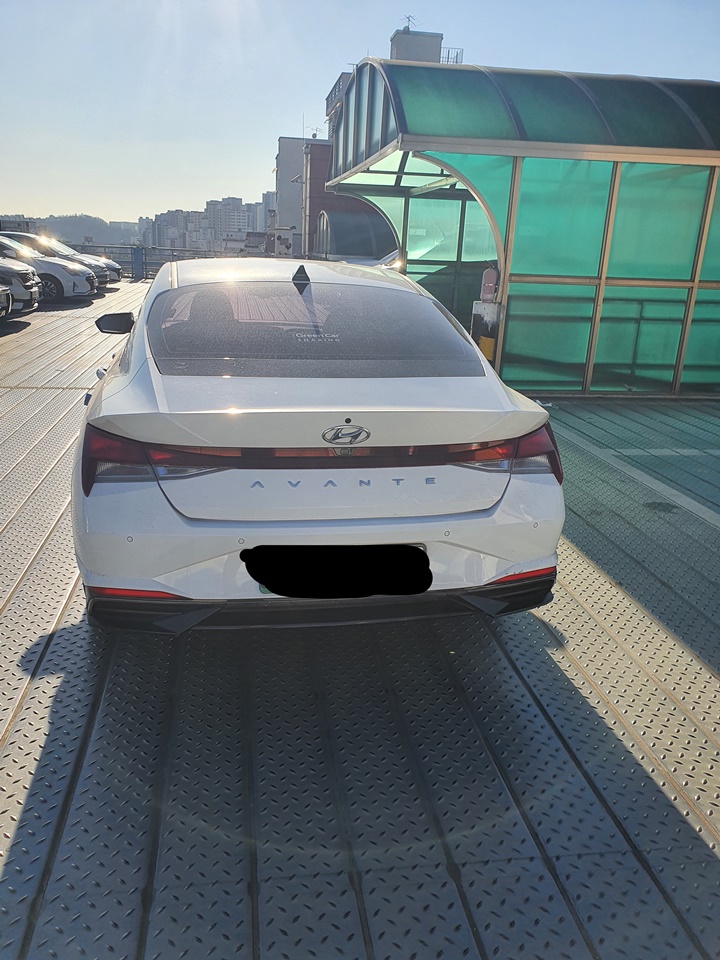 아반떼-외부-사진