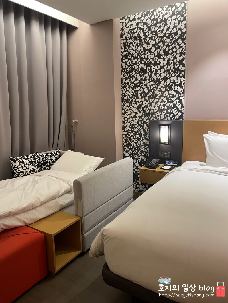 코트야드 메리어트 수원 게스트룸_엑스트라 베드