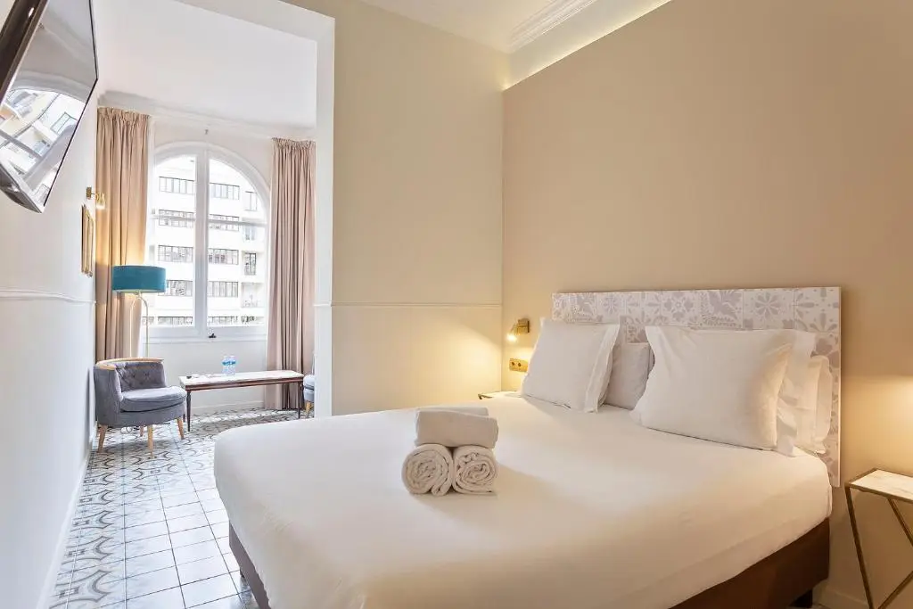 Milton Barcelona B&amp;B2