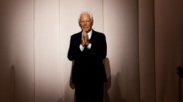 조르지오 아르마니 사망 포스팅 관련 이미지