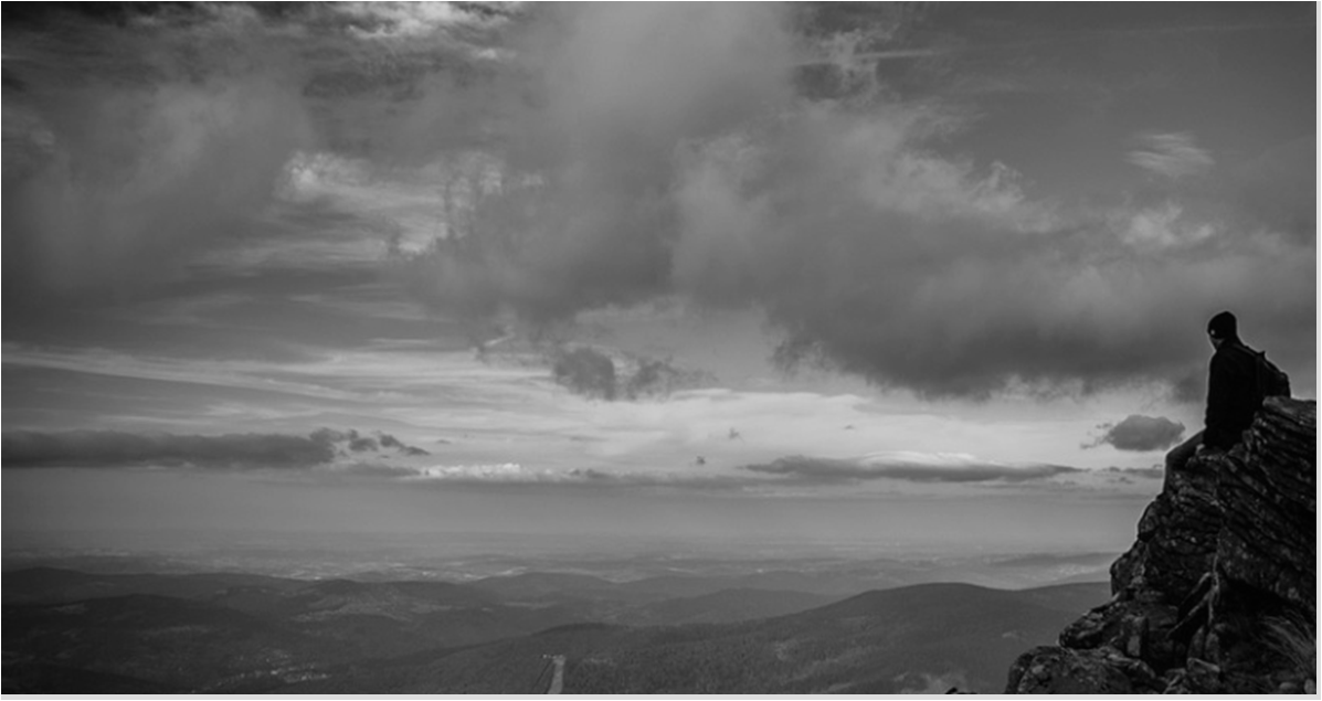 위험한 곳에 있는 남성