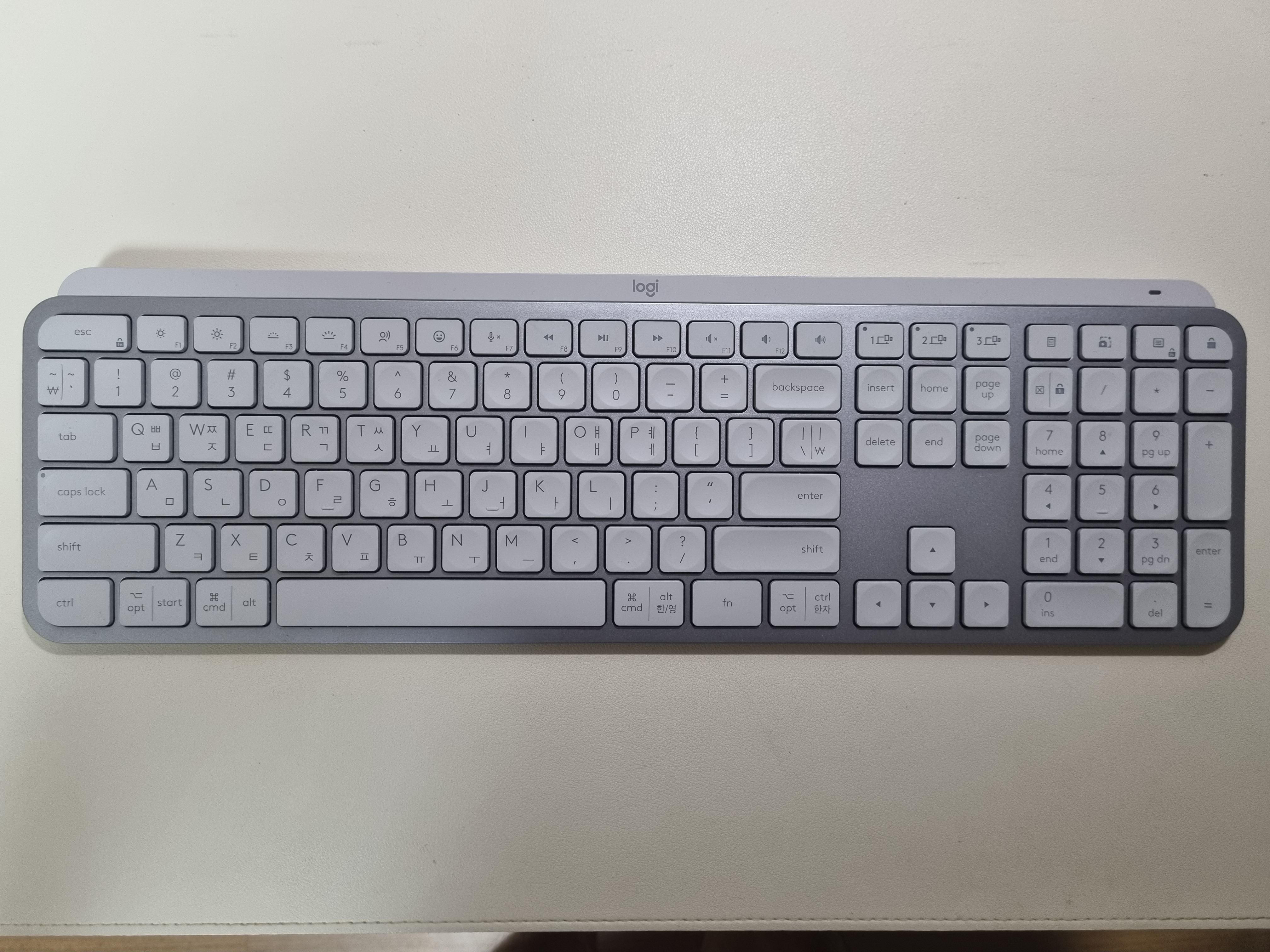로지텍 MX Keys S 전체 모습