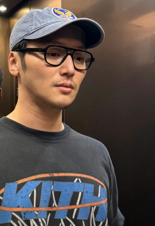 변요한 배우 프로필 드라마 영화 작품활동 열애 결혼 반려견 사진