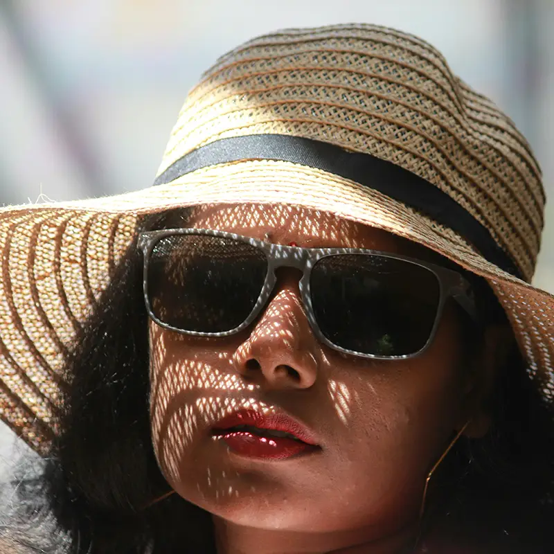 중년 여성 피부가 얇아지는 이유&amp;#44; 탄력 유지하려면 이것부터 바꾸세요