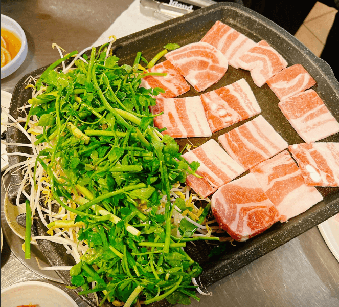 생활의 달인 미나리 냉삼겹살 & 주먹김밥 용산 은둔식달 맛집