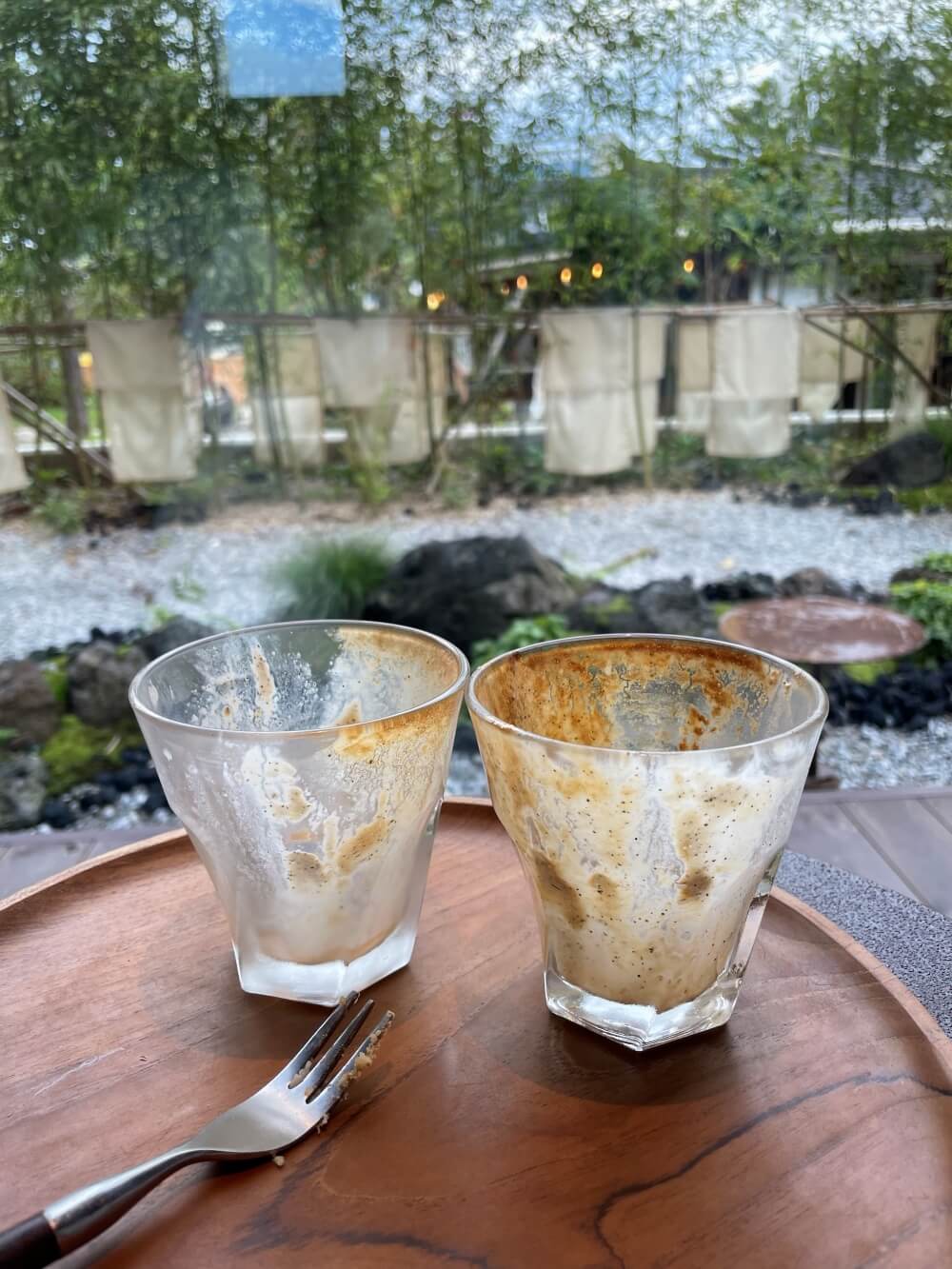 강릉-카페-툇마루-순식간에-비운-커피