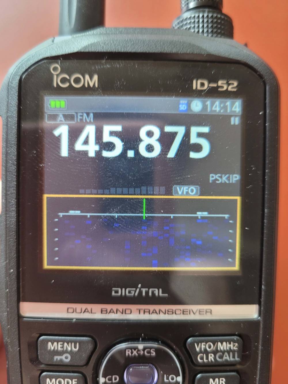ICOM ID-52