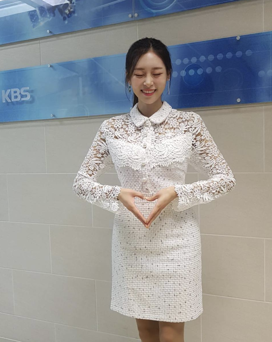 박소현 눈웃음