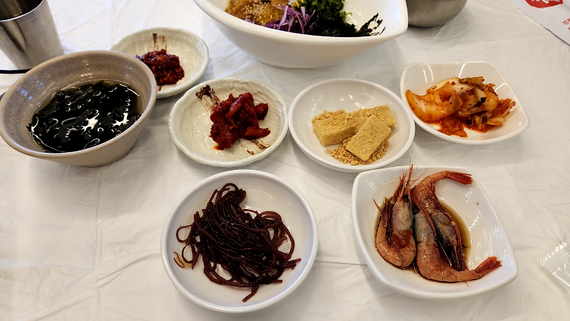[속초 맛집] 바람꽃해녀마을 속초본점 / 전복 등 해산물 요리 전문점 - 밑반찬