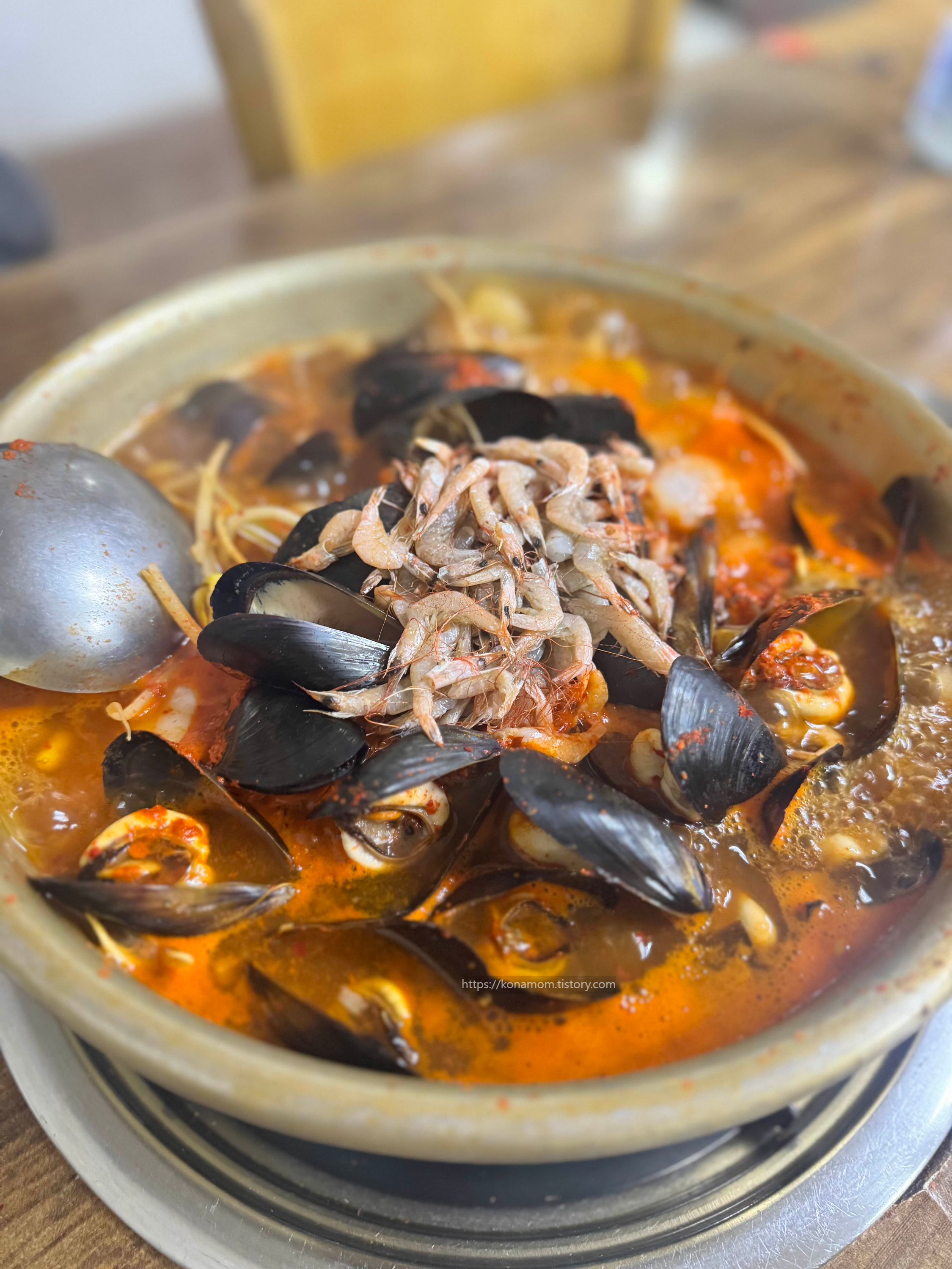 꿀꿀이 두루치기 푸짐한 동태탕