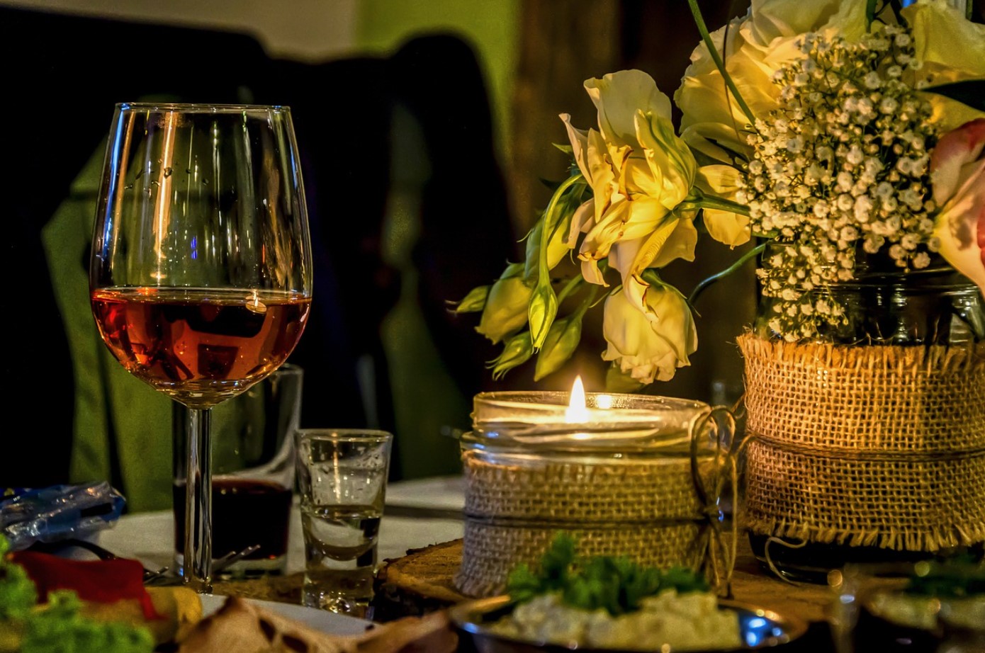 화이트데이 분위기를 살리는 테이블