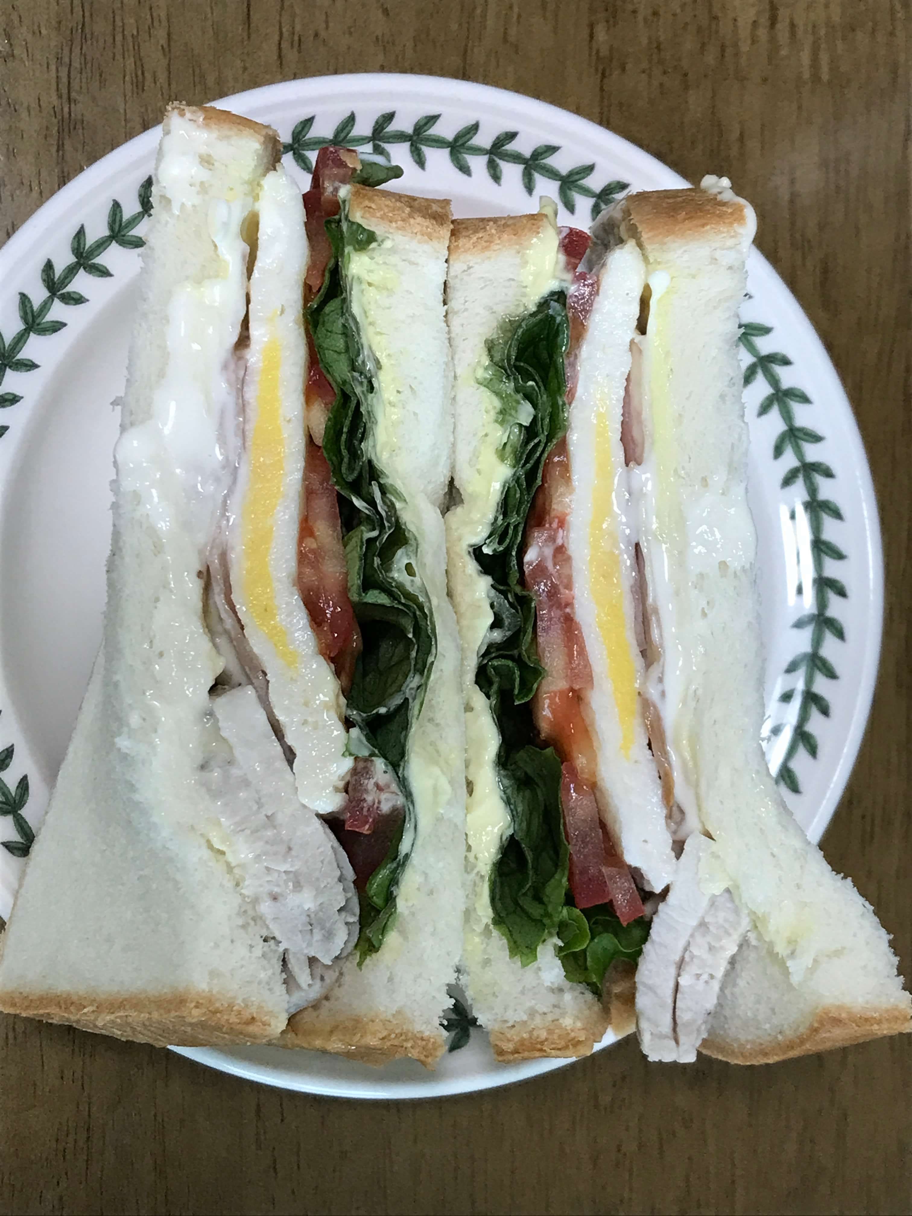 치킨 클래식 샌드위치 단면