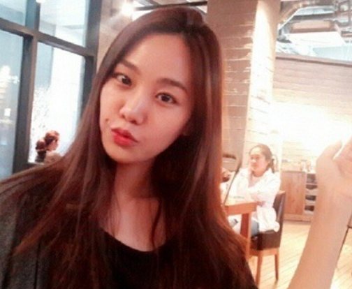 배우 한지은