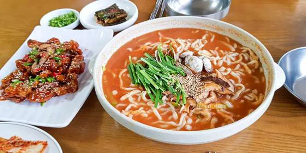 비오네손칼국수