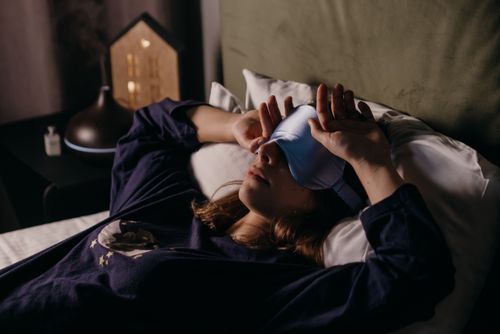 여름철 숙면 음식 추천 7가지: 열대야에도 꿀잠 자는 식단