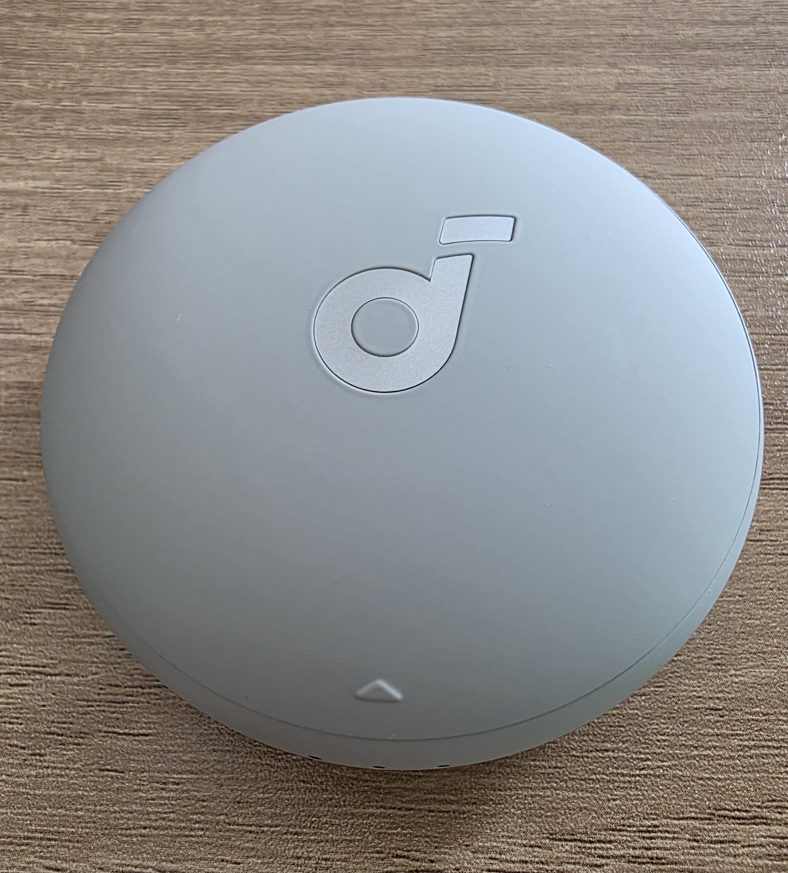 베이지-색상이에요.