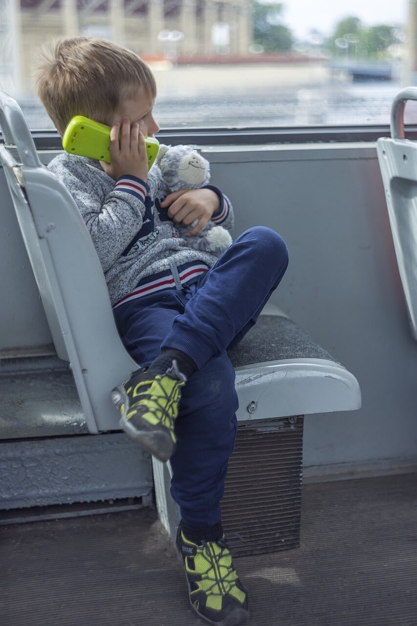 갤럭시 사용 중 화면이 멈춘 것처럼 느껴질 때 시니어를 위한 대처·복구 설정법