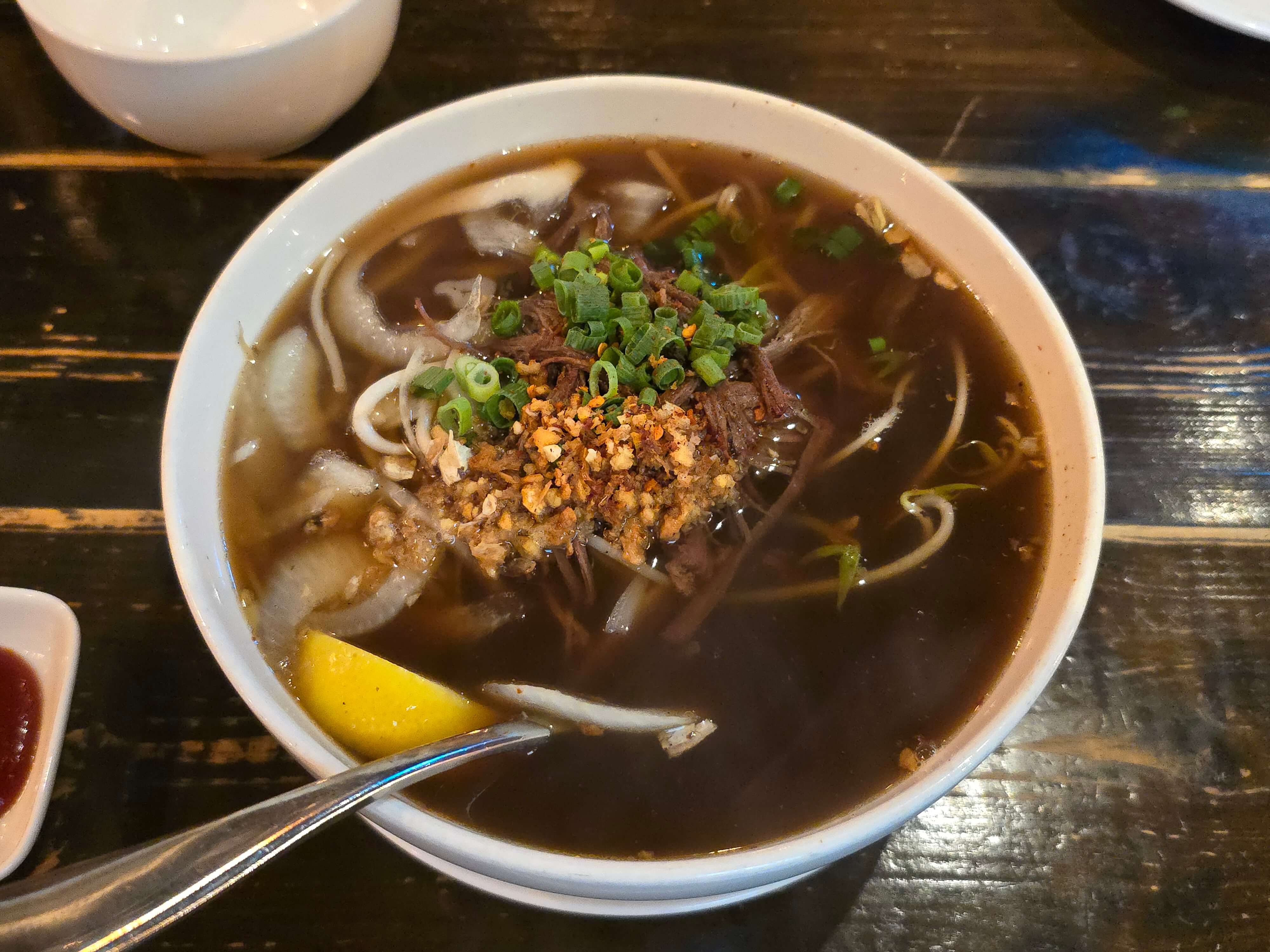 꿰띠여우느어(쌀국수)