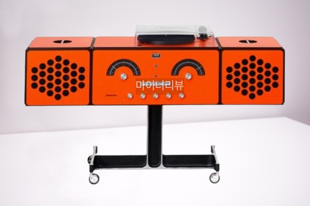 나혼자산다 전현무 채칼 카메라 피아노 LP 스피커 목 온열 마스크 반팔 티셔츠 반바지 정보