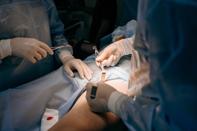 노인무릎인공관절수술지원