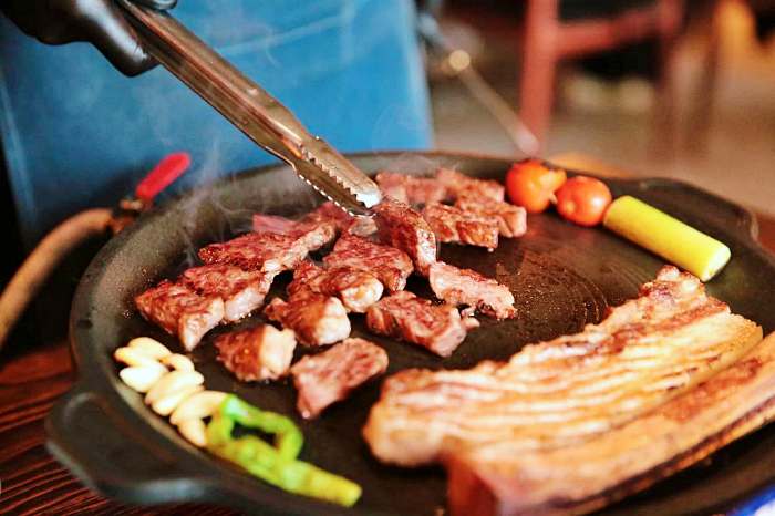 생방송투데이 대구 동촌 336시간 극진 숙성 짚불 훈연 우대갈비 맛집