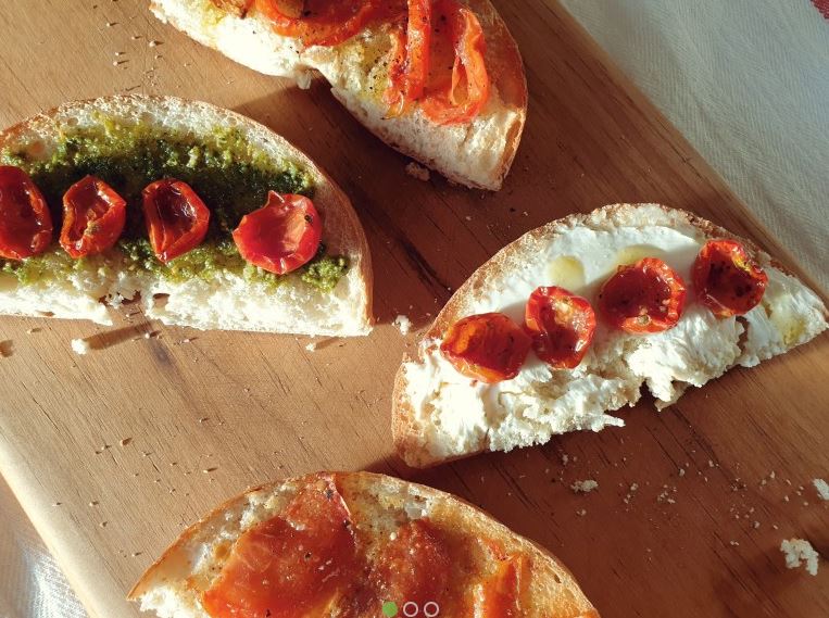 선드라이드-토마토-바질-라이스-케이크