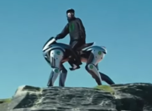 사람을 태우고 달리는 로봇