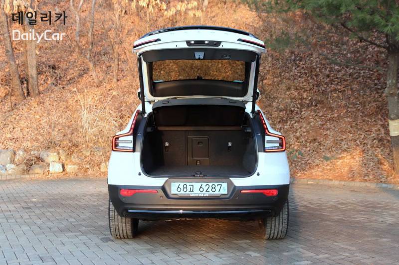 볼보 전기차..‘C40 리차지’