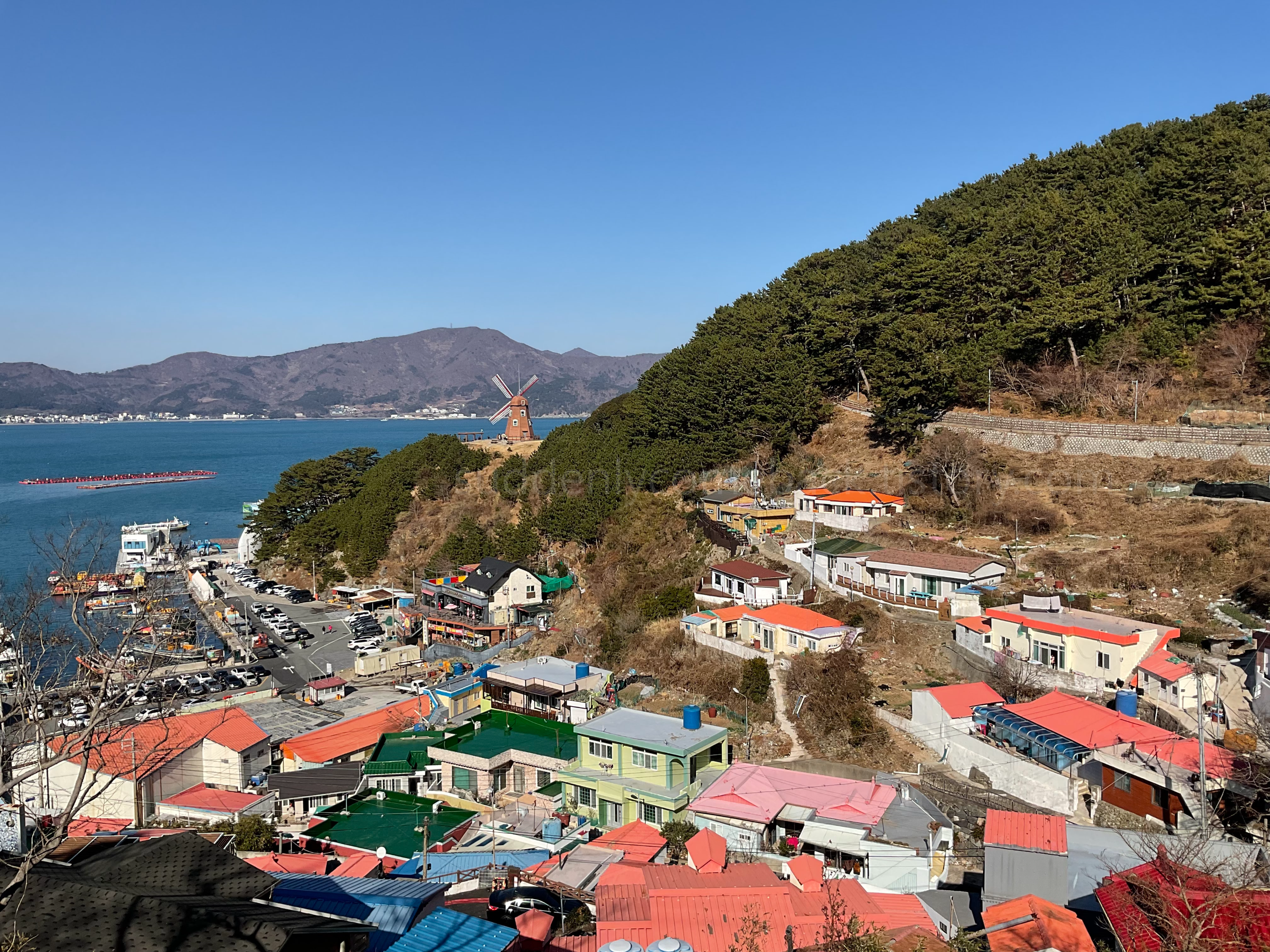 거제도-여행-풍차-알록달록-마을