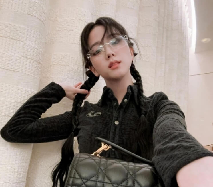 지수 긱시크 패션(인스타그램 사진)