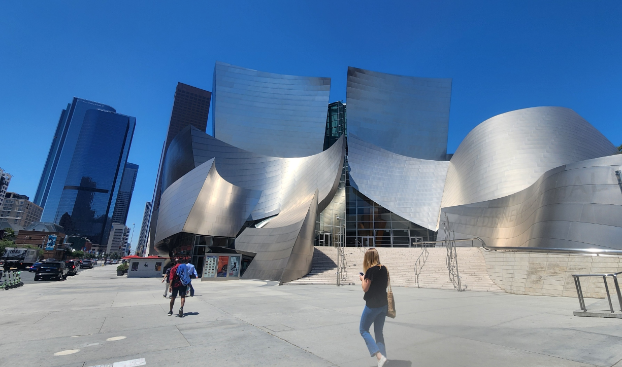 콘서트홀 근접 뷰 이미지