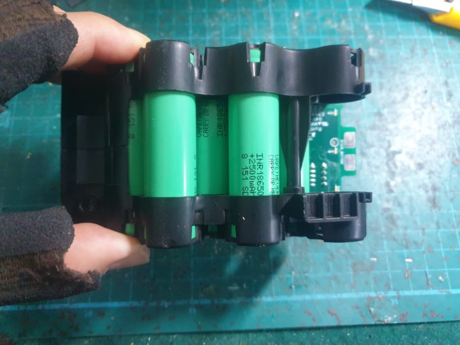 배터리 5개 스폿 용접 연결