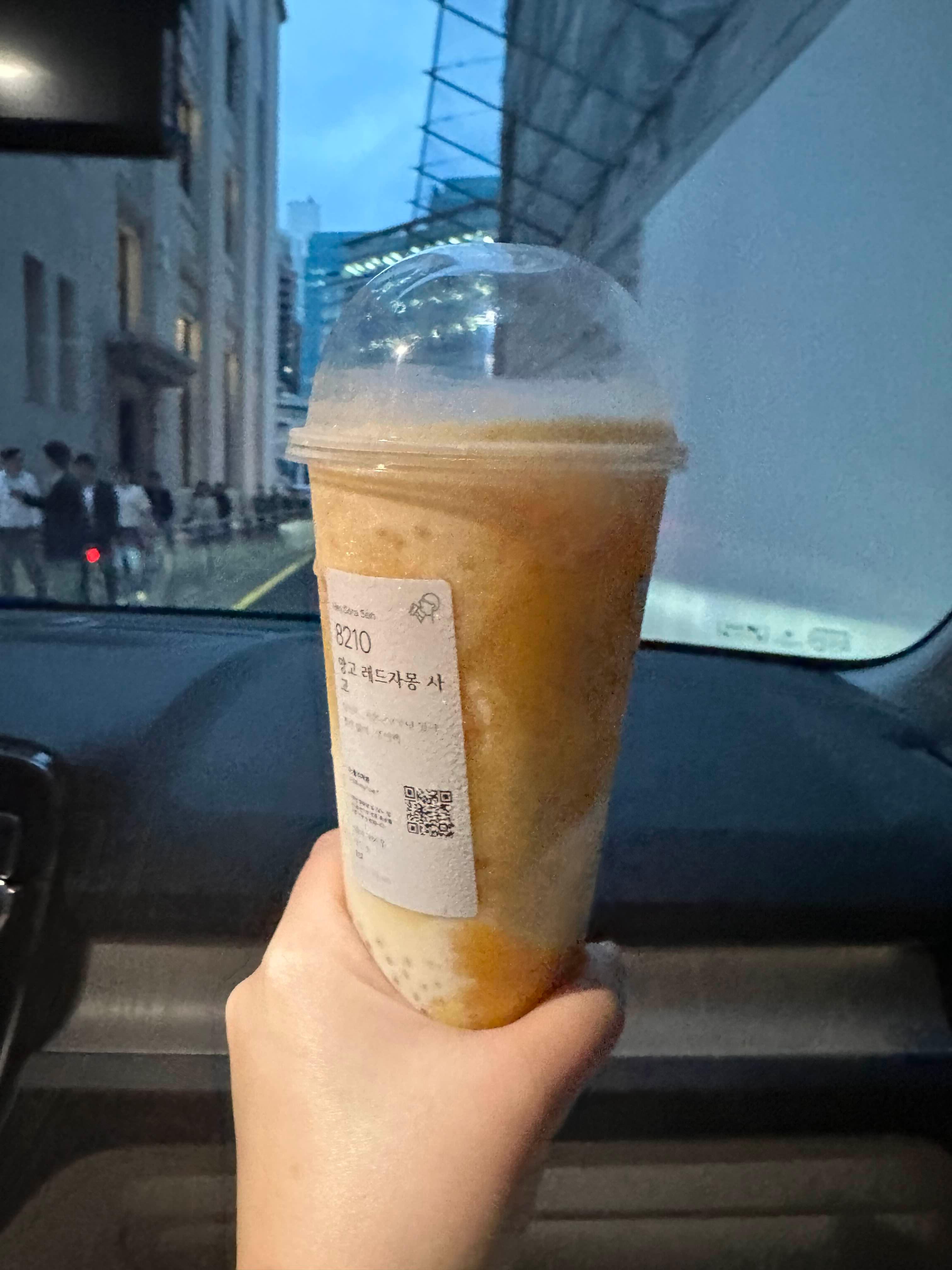 명동 HEYTEA 망고 레드자몽 사고