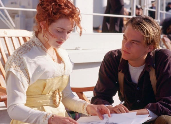 잭과 로즈의 그림그리는 장면