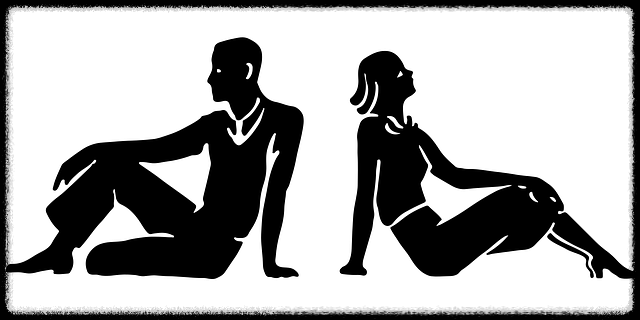 남 녀가 등지고 있는 모습