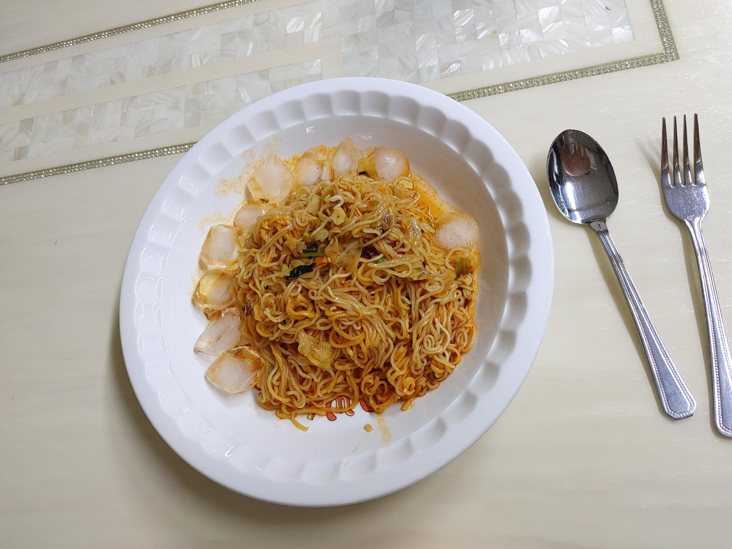 배홍동 샐러드 누들 콜라보한 농심 뉴 배샐면 ㅎㅎ