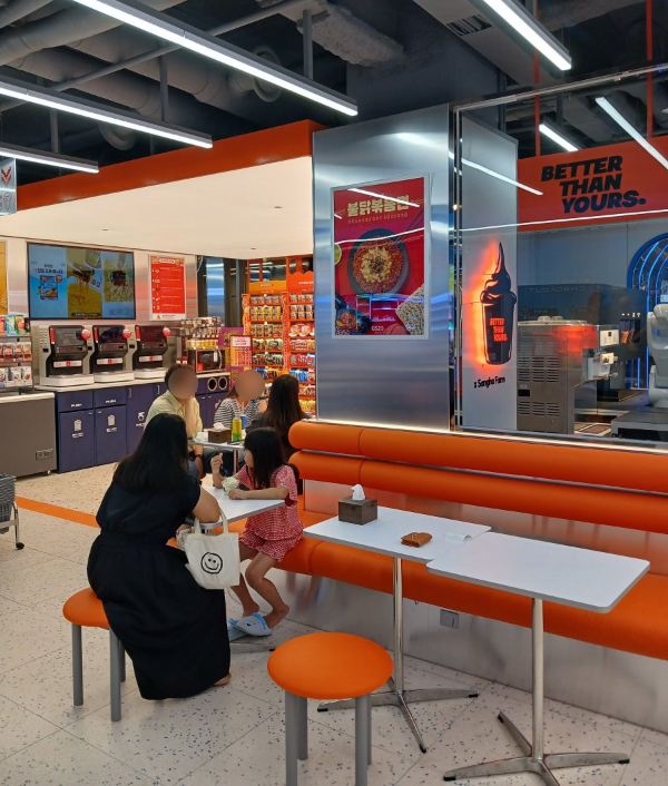 GS25 매장 테이블