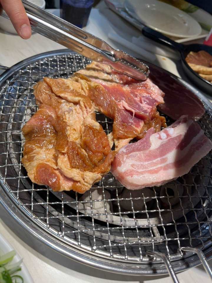 문지동 명륜진사갈비 고기