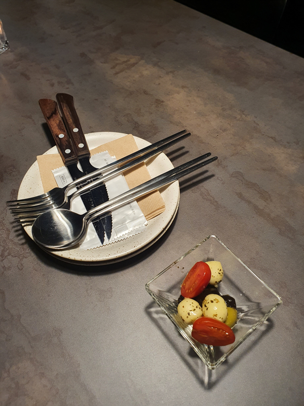 기본-식기와-기본-안주