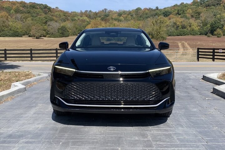 토요타 크라운 크로스오버 하이브리드 가격 연비 성능 제원 출시일