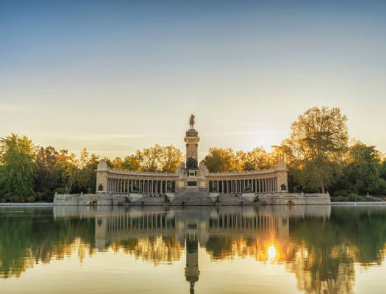 스페인 여행 날씨와 계절별 옷차림