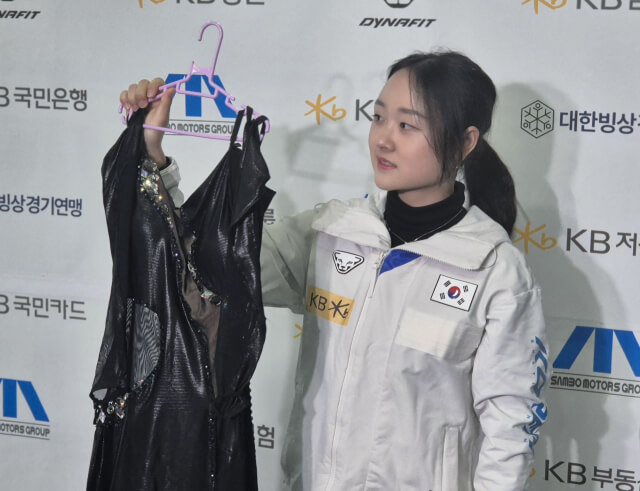 "나와의 싸움이에요" 김채연, 피겨 세계 선수권 도전기