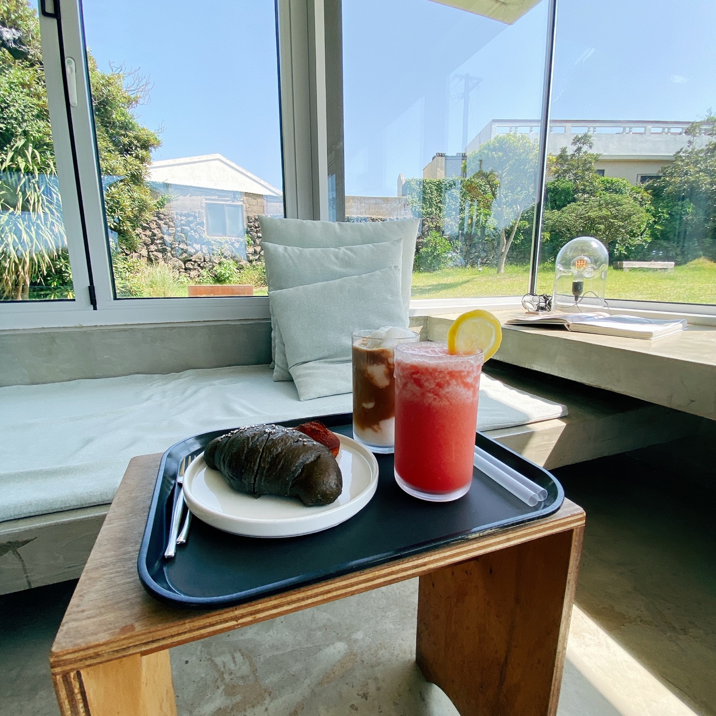 제주 구좌 평대해변 르토아베이스먼트 카페