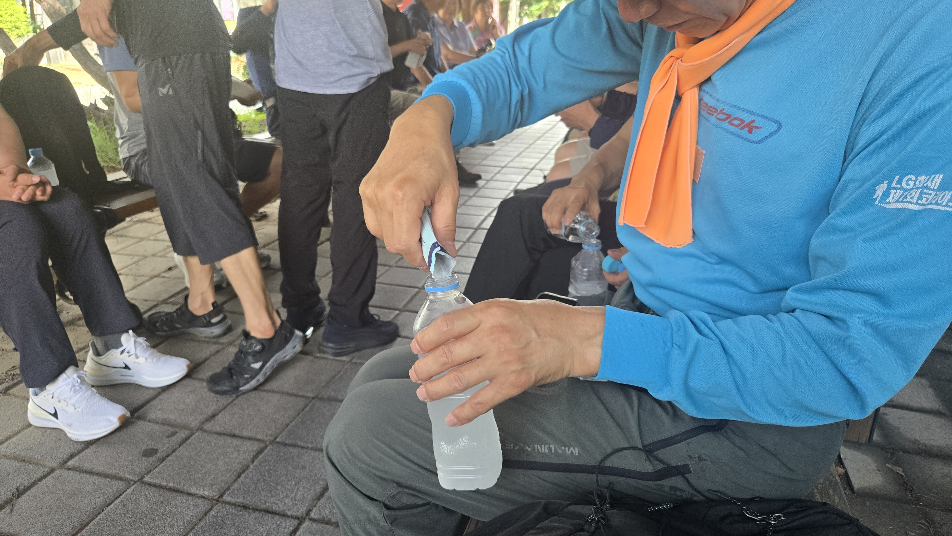 제가 실천하는 여름 걷기 습관 : 물병 챙기기