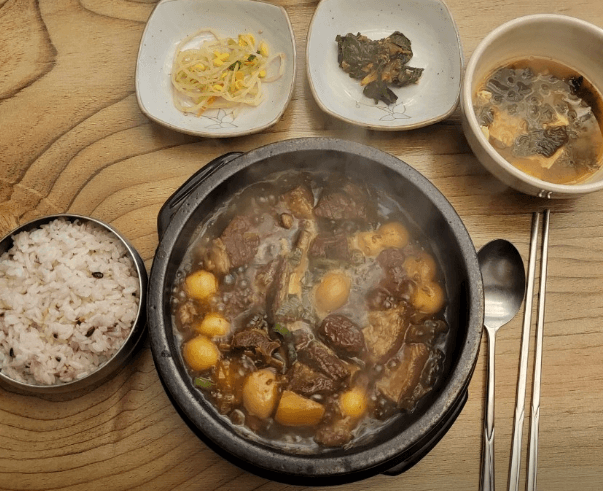 백반기행 우리콩 청국장찌개 돼지수육 백반 대학로 맛집