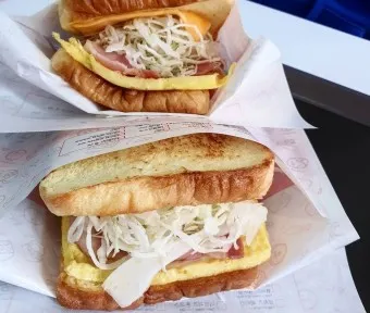 이삭토스트 메뉴 가격 소스 칼로리 추천 햄치즈_16