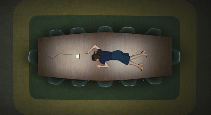 테이블-위-기절한-헬리