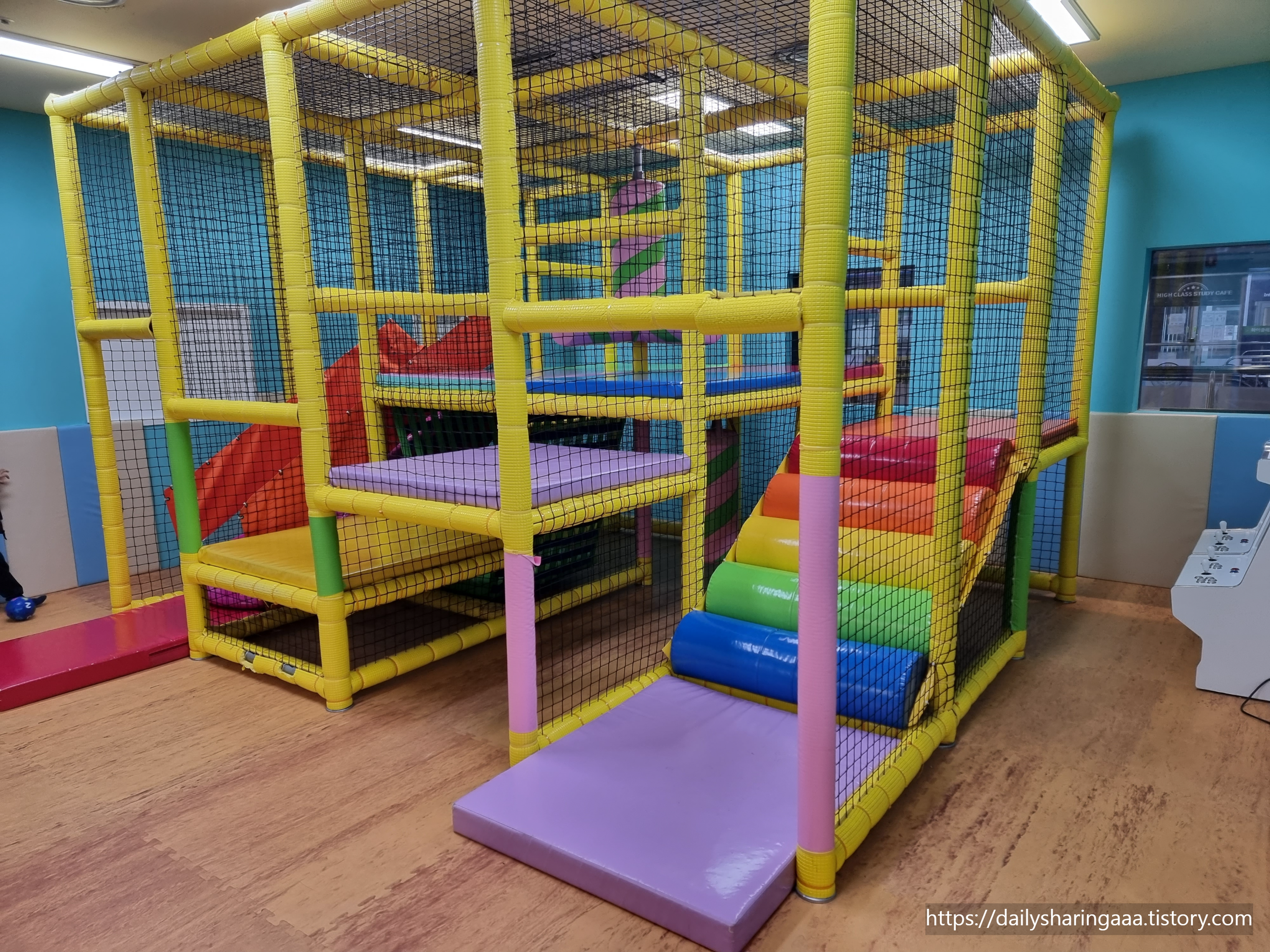 폭풍장어_가게내부4