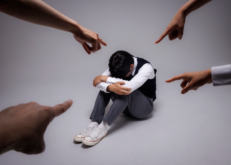 성추행 학폭 가해자